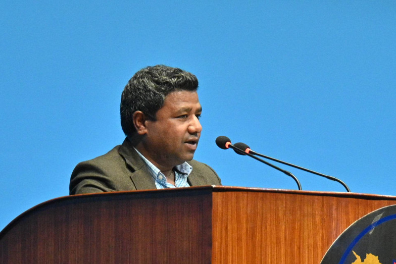 अंश खोज्ने हो भने १३ प्रतिशत पाउँछौँ तर नीति कार्यक्रमले दलिताई समेटेन : सन्तोष परियार 